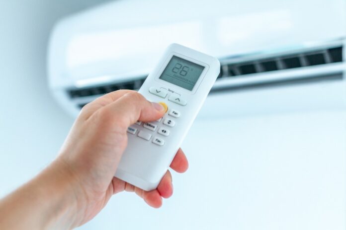 Alternatywa dla klimatyzacji - oszczędny wybór w postaci klimatyzera do ochładzania pomieszczeń